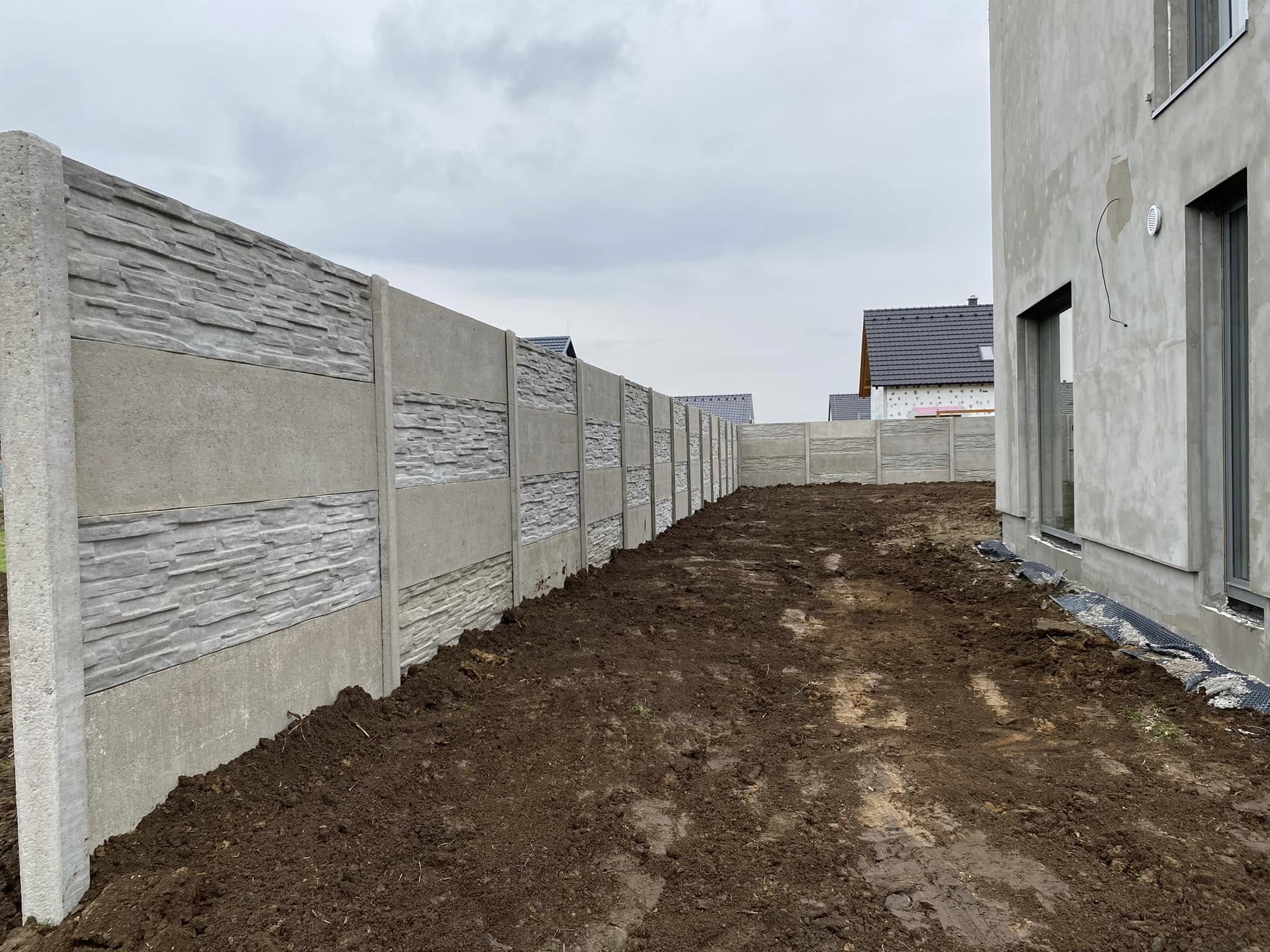 Betonový plot Olšany - detail desek